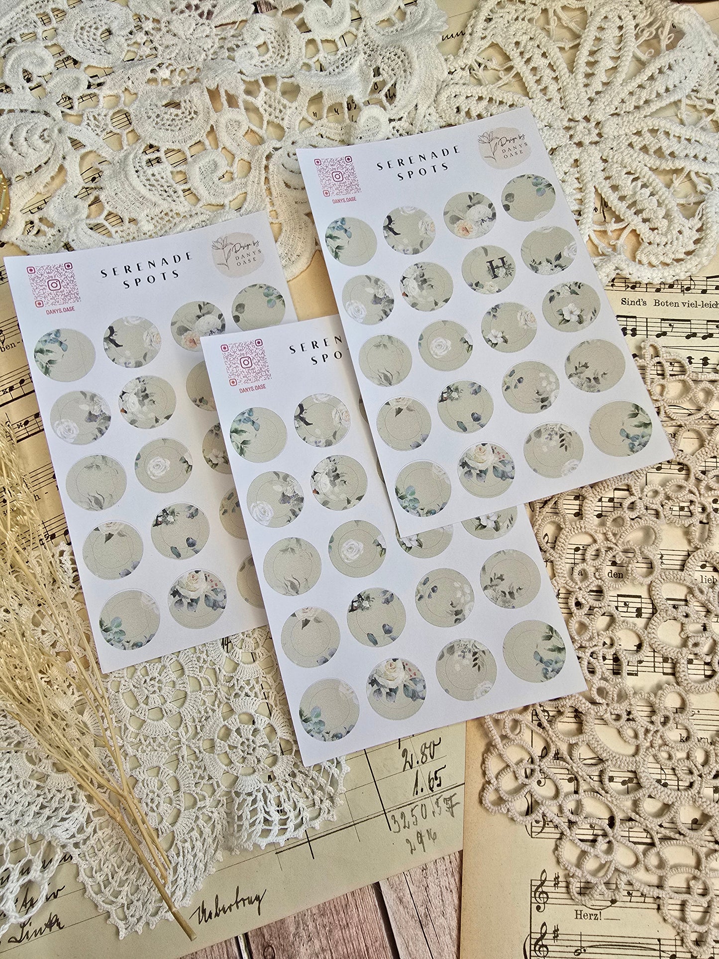 Sticker Set „Serenade Spots“ – 20 florale Vintage-Kreise
