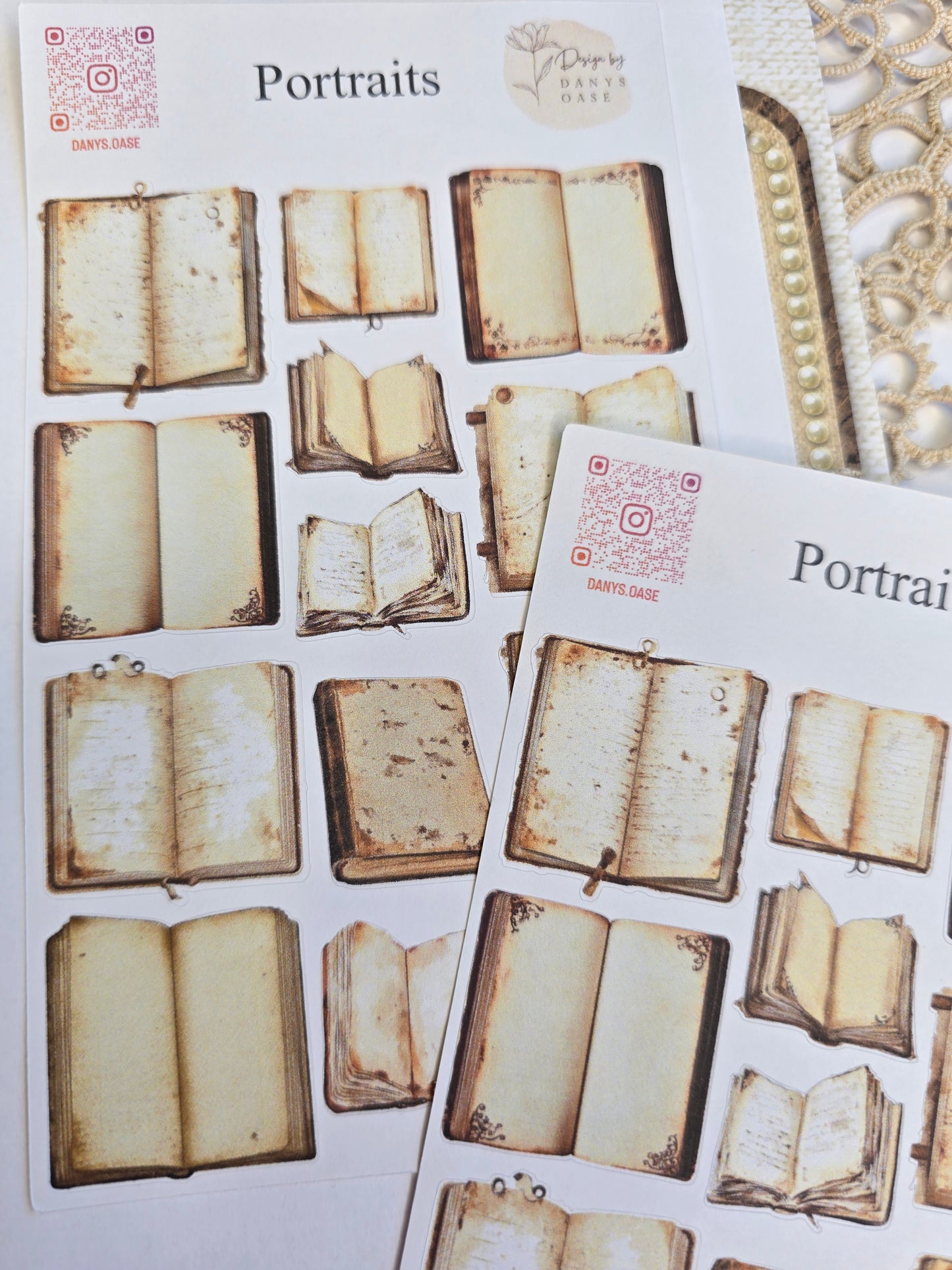 Vintage Books Sticker Set 10 Motifs Scrapbooking Journal Collage Decoration Ephemera