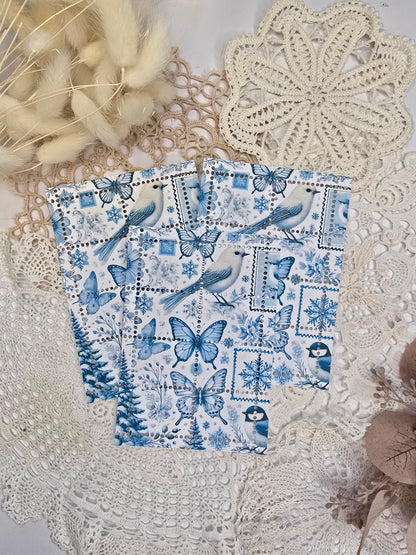 Briefmarke „Waldzauber – Frostflügel“ – Handmade Mini-Serie