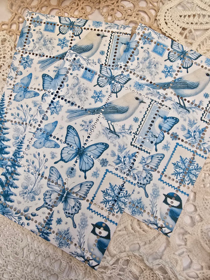 Briefmarke „Waldzauber – Frostflügel“ – Handmade Mini-Serie